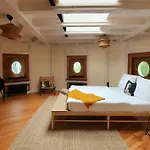 Stadtvilla An Der Viergelindenbruecke