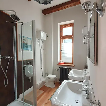 Stadtvilla An Der Viergelindenbruecke Homestay