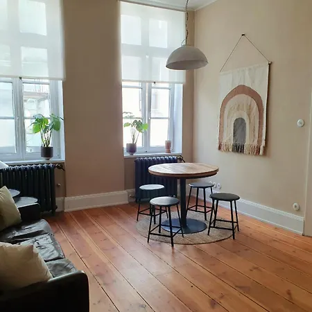 Stadtvilla An Der Viergelindenbruecke Homestay Rostock