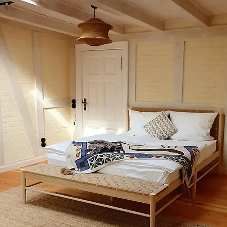 Homestay Stadtvilla An Der Viergelindenbruecke Rostock