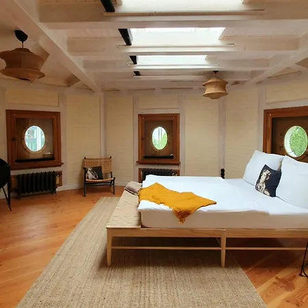 Homestay Stadtvilla An Der Viergelindenbruecke *