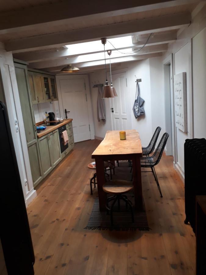 Privatunterkunft Stadtvilla An Der Viergelindenbrücke Rostock