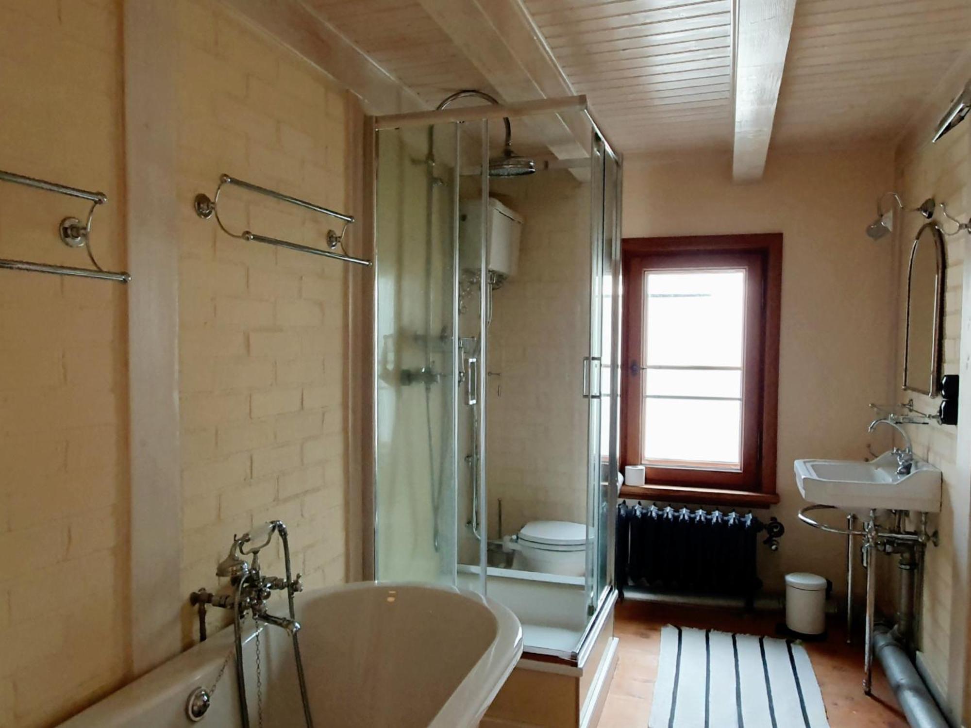 Stadtvilla An Der Viergelindenbrücke Rostock