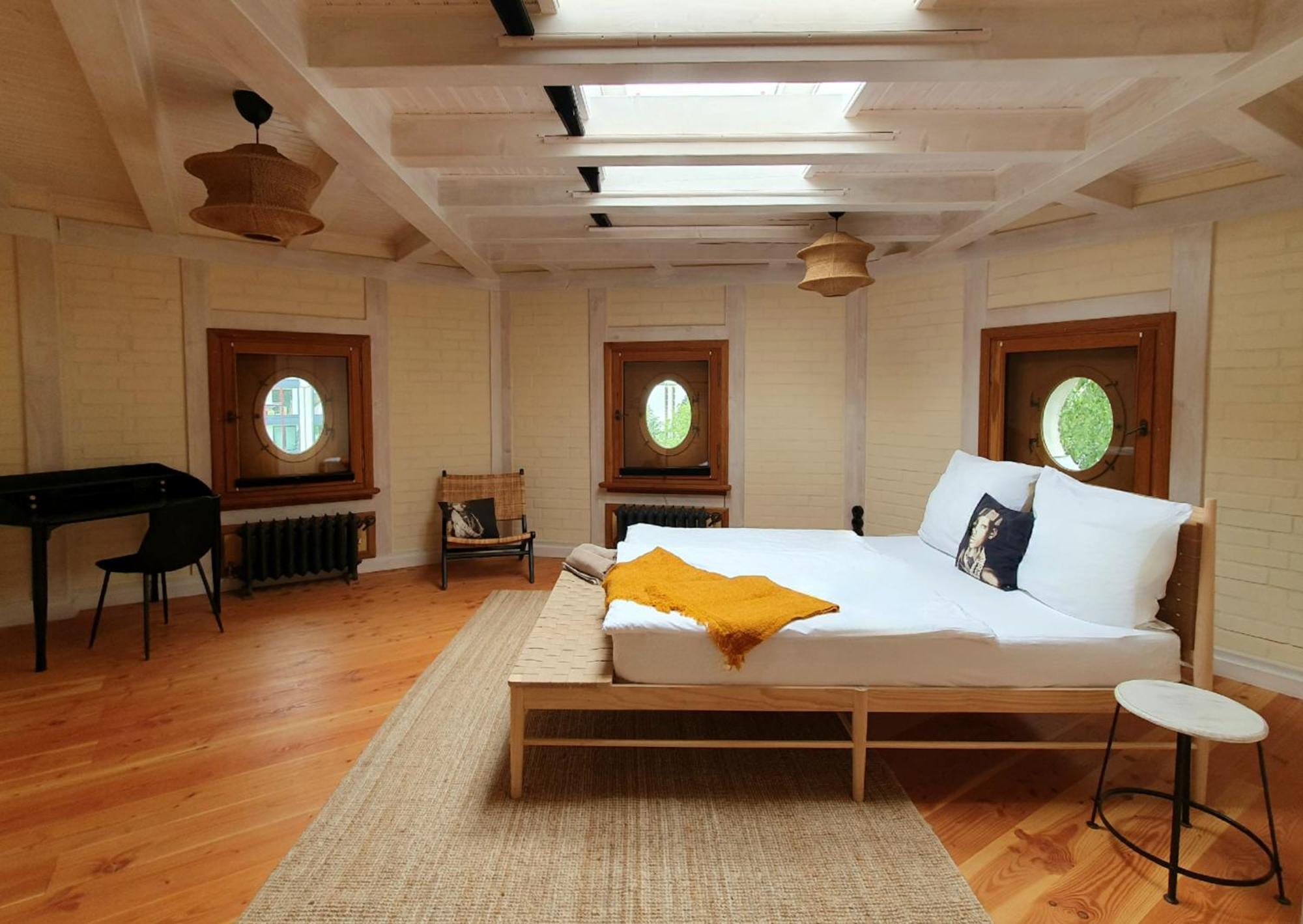 Privatunterkunft Stadtvilla An Der Viergelindenbrücke *